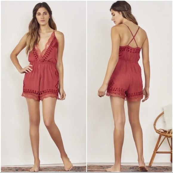 Tularosa Red Rusted Cherry Charmer Lace Lattice Romper Size Small - Picture 1 of 12
